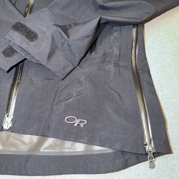 Outdoor Research Enigma GORE-TEX Hooded Shell - women's Small - Picture 2 of 12
